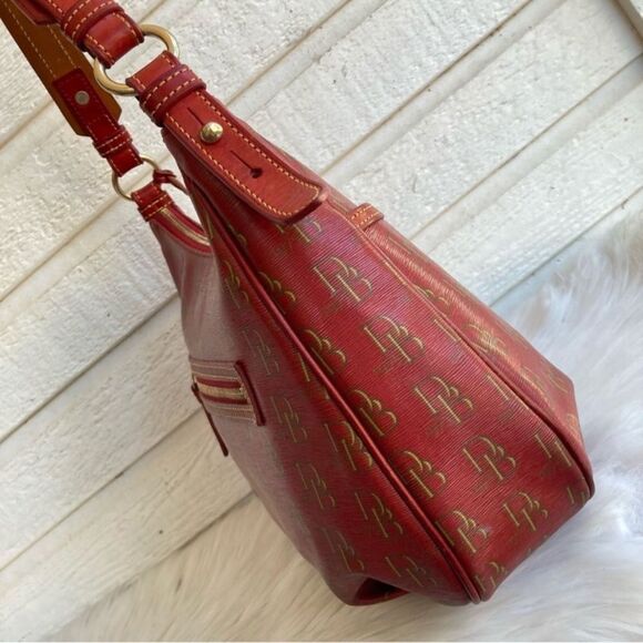 DOONEY & BOURKE Limited Edition 1975 Hobo Red Shoulder Bag Signature - Picture 5 of 11